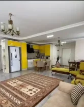دکوراسیون با تم زرد آپارتمان در شهرک صدف 6746352